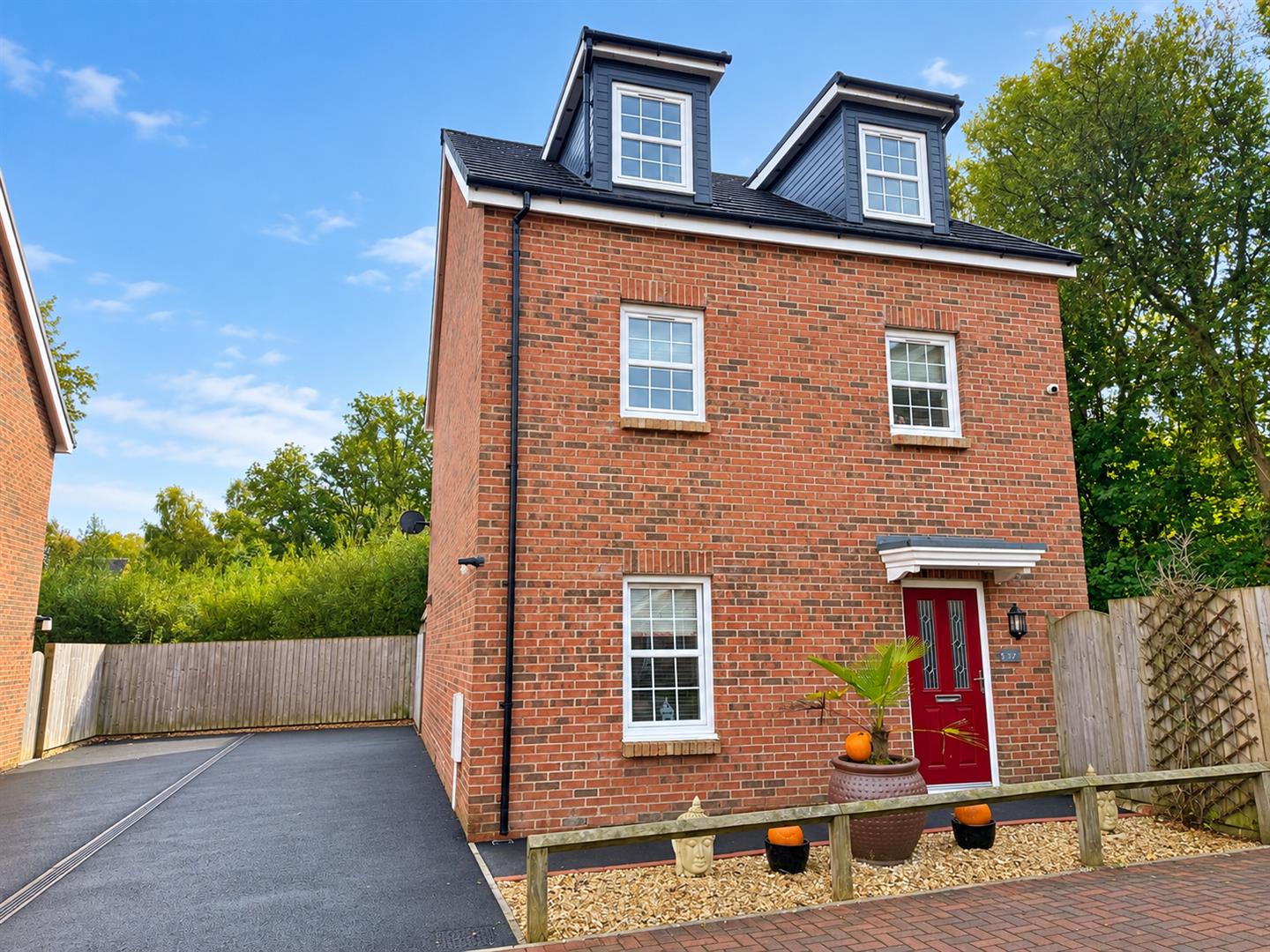 Mansion Gardens, Penllergaer, Swansea, SA4 9GY